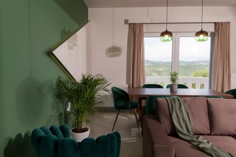 Living room, Seating area, Dining area