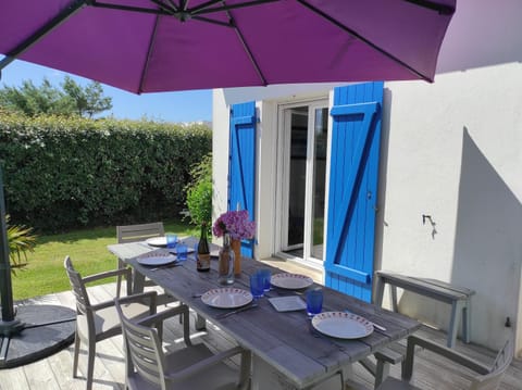 Patio, Dining area