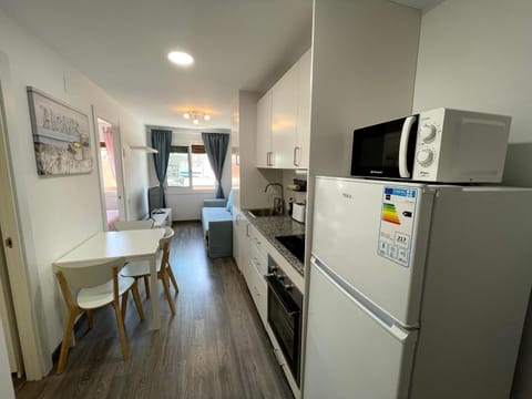 Dining area, Communal kitchen