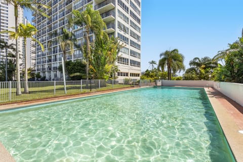 Stunning Ocean Views in the Heart of Surfers Condo in Surfers Paradise