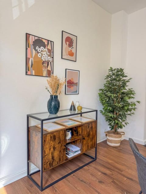 Le Canal,Hyper centre, Cosy, fibre, parking privée, 1 a 4 pers Apartment in Centre-Val de Loire