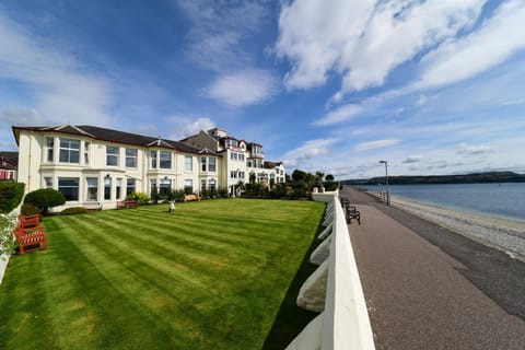 SGE Esplanade Hotel Hotel in Dunoon