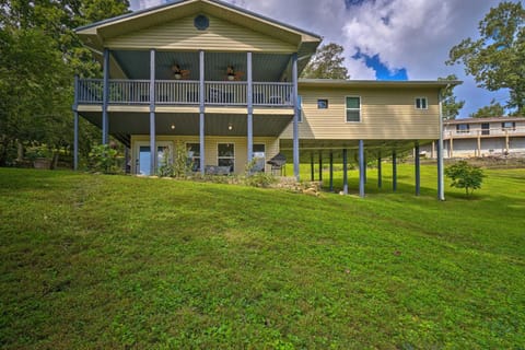 Caryville Home with Dock, Steps to Norris Lake! House in Caryville