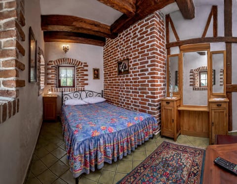 Karczma Rzym DWÓR Bed and Breakfast in Wroclaw