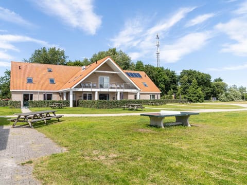 Large apartment on Ameland with terrace Haus in Nes