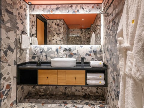 3 Pines Design Living Flat hotel in Heraklion