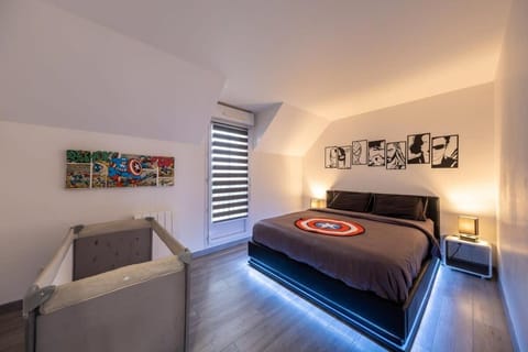 Disney Avengers Home Apartment in Magny-le-Hongre