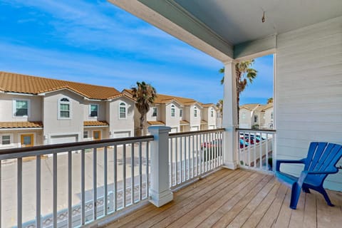 Cottage House #103 House in North Padre Island