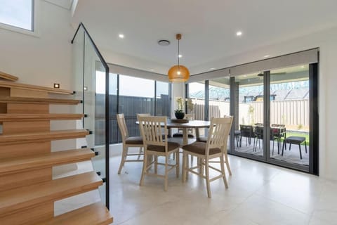 Beautiful Beach House House in Wollongong