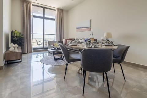 Frank Porter - Majestique Residence 2 Apartment in Dubai