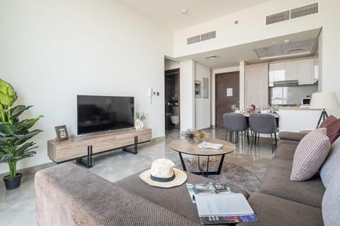 Frank Porter - Majestique Residence 2 Apartment in Dubai