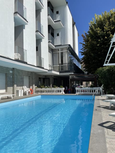 Property building, Swimming pool