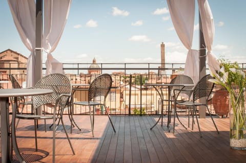 Property building, View (from property/room), Balcony/Terrace, City view