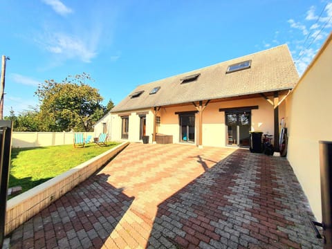 Property building, Day