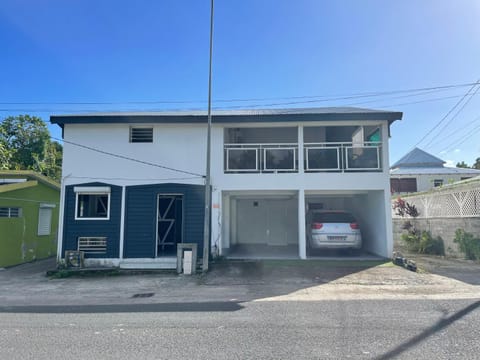 Property building, Facade/entrance, Parking