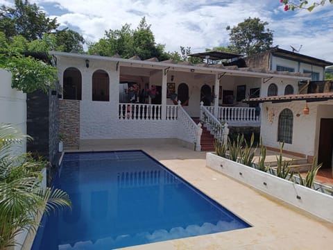 Villa Clara Casa Campestre, Piscina, Naturaleza, Paseo de Río House in Tolima