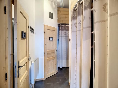 Charmant 2 pièces rénové, ski aux pieds, animaux admis - FR-1-178-357 Apartment in Les Allues