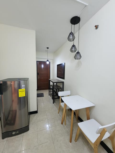 Magallanes Condo Free Airport Pick Up for 3 nights stay or more Apartment in Davao City