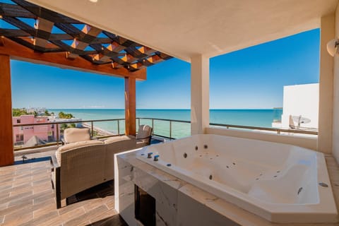 Hot Tub, Hot Tub, Balcony/Terrace, Sea view