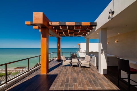 Hot Tub, Balcony/Terrace, Beach, Sea view