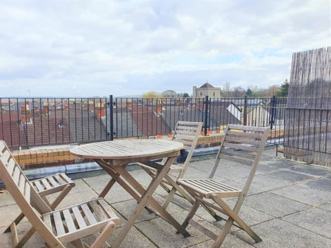 Patio, View (from property/room), Balcony/Terrace