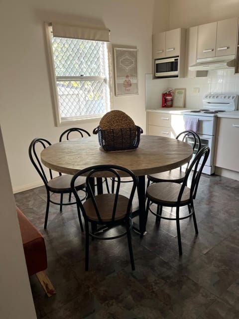 HOLIDAYS ON LOVE STREET / HUNTER VALLEY House in Cessnock