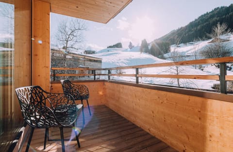 Day, Natural landscape, Winter, View (from property/room), Balcony/Terrace, Mountain view