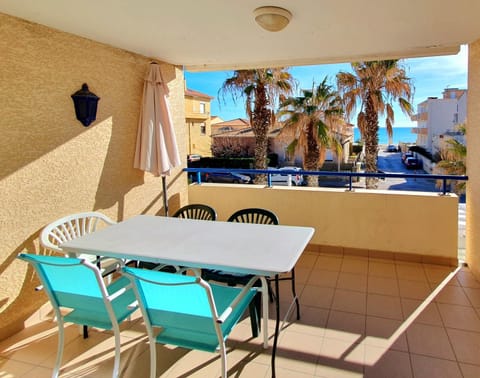 Patio, Day, Natural landscape, View (from property/room), Balcony/Terrace, Seating area, Dining area, Sea view