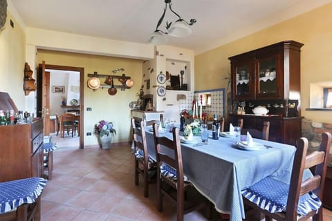 "La Casa di Carla", Lucca countryside, with private swimming pool and garden House in Capannori