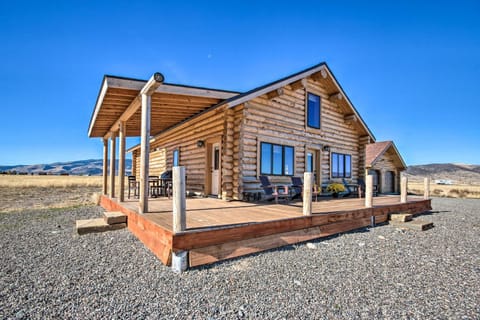 Cozy Livingston Cabin Deck with Mountain Views! Casa in Pray