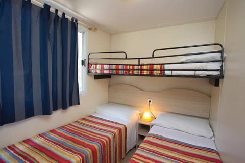 Bed, Photo of the whole room, Bedroom, bunk bed