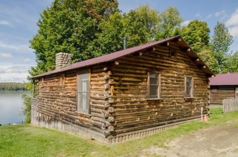 Mountain Lake Cottages Hotel in Lake Willoughby