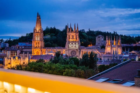 Balcony/Terrace, Landmark view, Street view