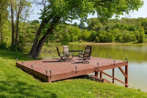 Sunrise Cove House in Douglas Lake