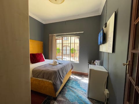 Crown Guesthouse Waterkloof Bed and Breakfast in Pretoria