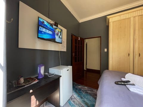 Crown Guesthouse Waterkloof Bed and Breakfast in Pretoria