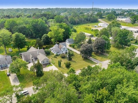 Property building, Neighbourhood, Bird's eye view, Garden view