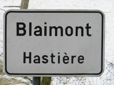 Gezellige Chalet met groot zonneterras in Domaine du Bonsoy - vernieuwd in 2024 Chalet in Wallonia, Belgium