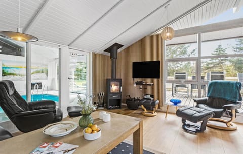 Awesome Home In Hjrring With Indoor Swimming Pool Casa in Lønstrup