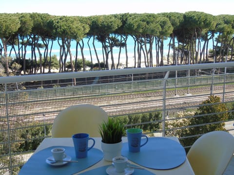 Natural landscape, View (from property/room), Balcony/Terrace, Sea view