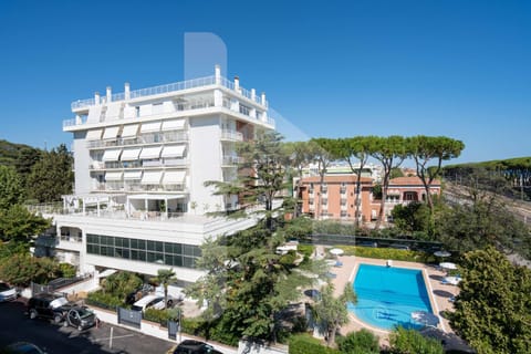 Property building, Pool view, Swimming pool