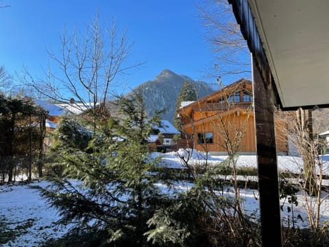 Balcony/Terrace, Mountain view