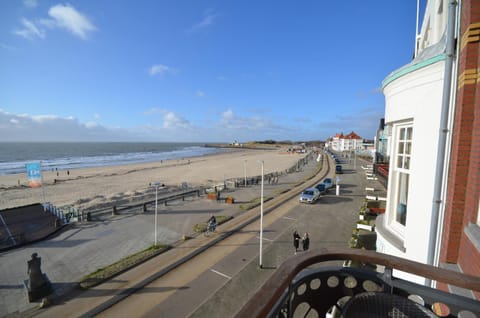 Fraai appartement direct aan zee op toplocatie. Apartment in Vlissingen