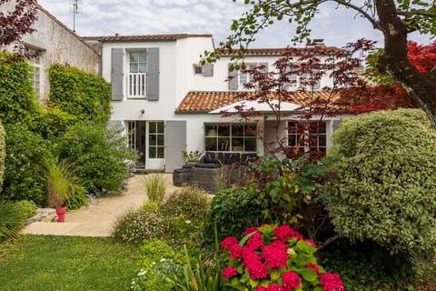 La Martinoise Garden Bed and Breakfast in Saint-Martin-de-Ré