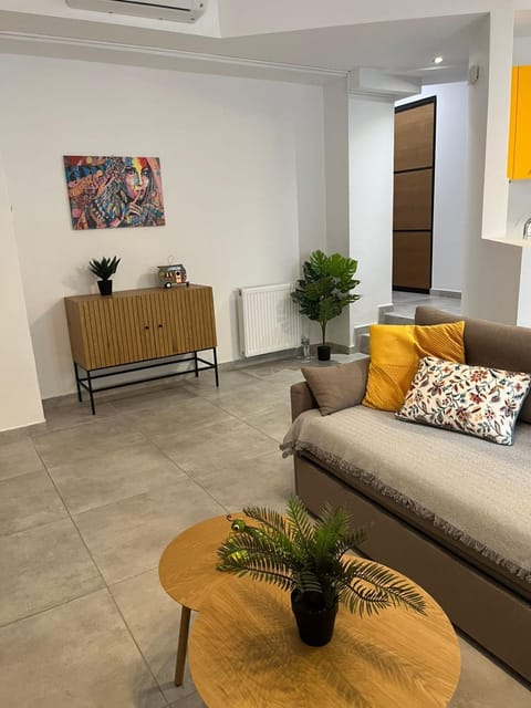 Strefi Hill Suites Apartment in Athens