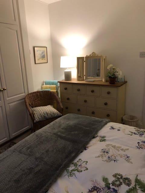 Beautiful riverfront cosy one bedroom apartment Apartment in Wychavon District