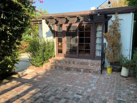 House, walking distance from Universal Studios House in Toluca Lake