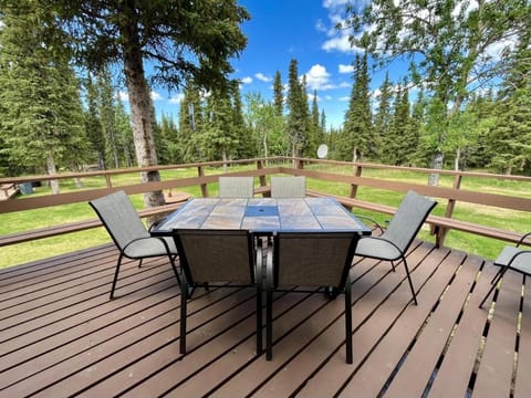 Denali Natl Park 3 Bedroom Home on 5 Acres, hiking and wildlife Haus in Healy