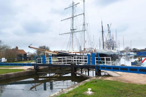 Navigation Cottage on the Historic Sea Lock overlooking the Nature Reserve House in Maldon District