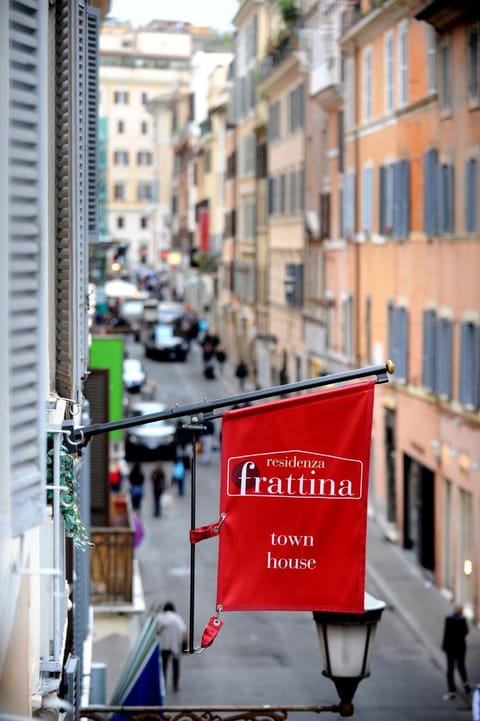 Residenza Frattina Alojamiento y desayuno in Rome